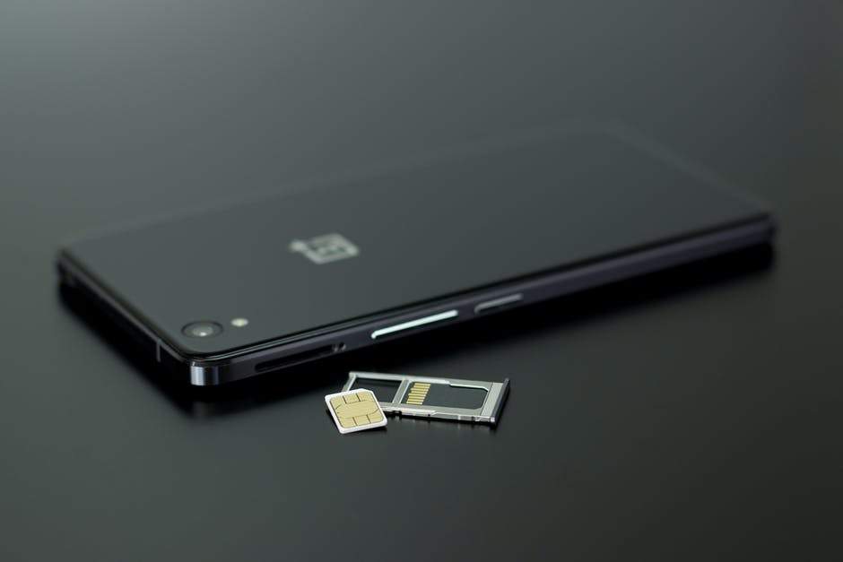 How To Remove the SIM Card From an iPhone or Android